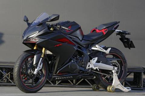 CBR250RR-Moto7-3